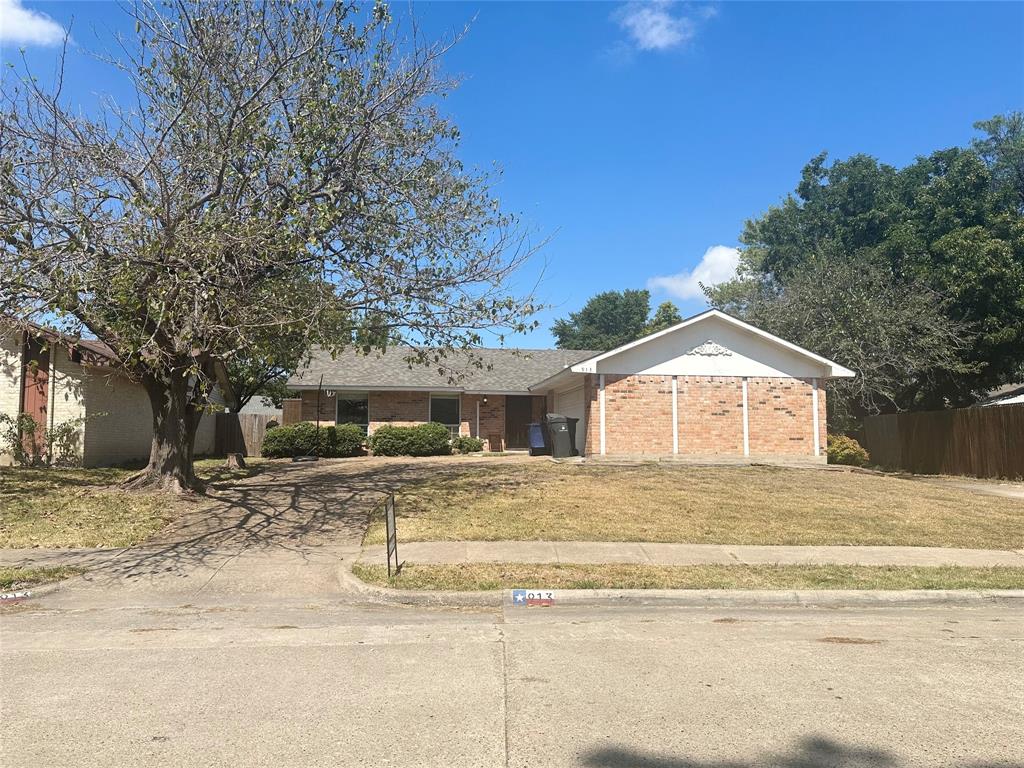 Spring Lake Dr, Garland, TX 75043