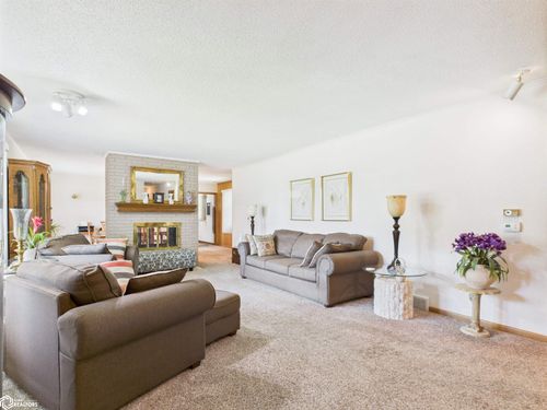 506 Bryan Rd, Ottumwa, IA, 52501-1109 | Card Image