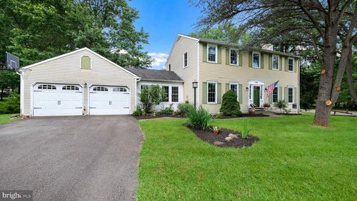 1 Sunnybrook Dr, DOYLESTOWN, PA, 18901-5042 | Card Image