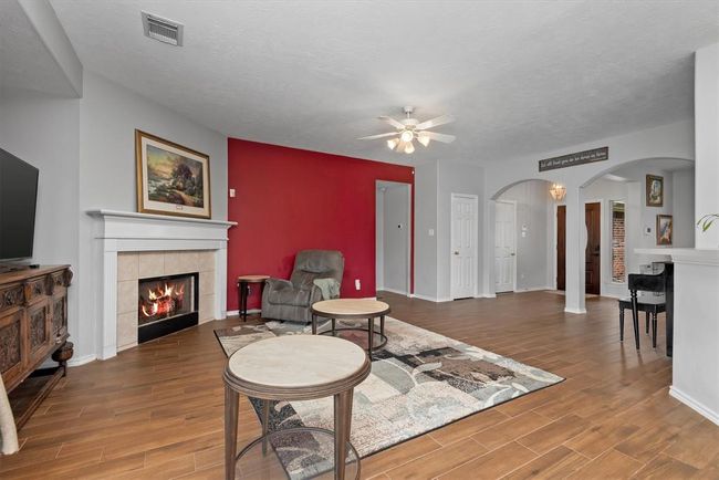 6403 Sagewalk Ct, House other with 3 bedrooms, 2 bathrooms and 2 parking in Spring TX | Image 8
