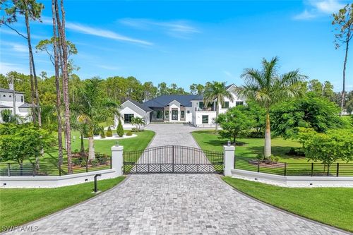 6677 Hunters Rd, NAPLES, FL, 34109-0535 | Card Image