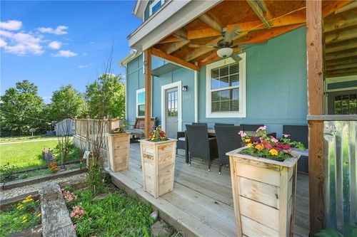 1001 Laurel St, Pleasanton, KS, 66075-8354 | Card Image