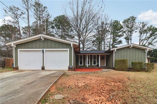 152 Club Cir, Stockbridge, GA, 30281-3330 | Card Image