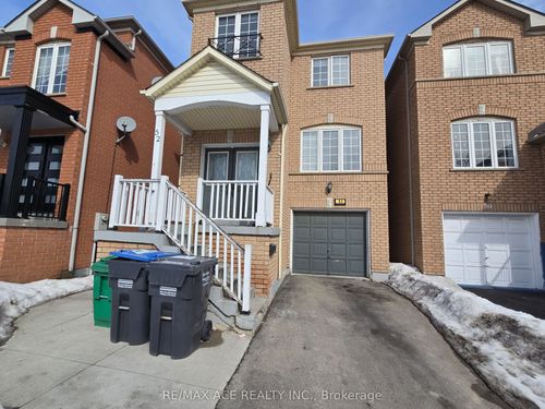 52 Domenico Cres, Brampton, ON, L6P1H5 | Card Image