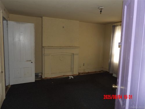 113 Lander St, Newburgh, NY, 12550-4531 | Card Image