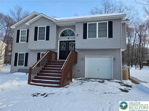 3305 Woodland Dr, Tobyhanna, PA, 18466-3033 | Card Image