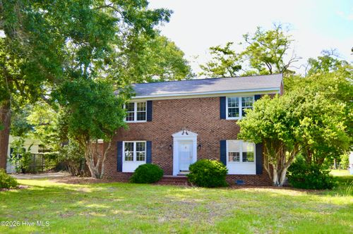 205 Pinewood Dr, Goldsboro, NC, 27534-3353 | Card Image