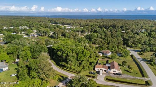 122 Oriental Ct, Newport, NC, 28570-9663 | Card Image