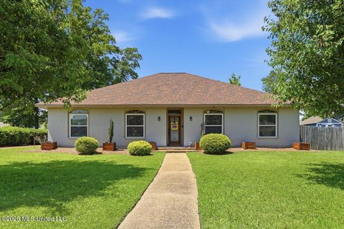 56 Westridge Dr, Brandon, MS, 39047-9022 | Card Image