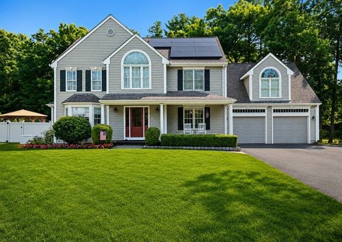 10 Lanes End, Stoughton, MA, 02072-3889 | Card Image