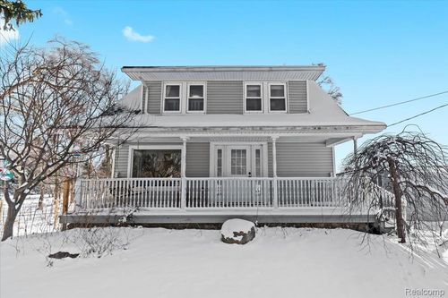 3901 Lone Tree Rd, Milford, MI, 48380-1819 | Card Image