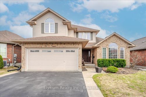21 Creekside Dr, Guelph, ON, N1E0C2 | Card Image