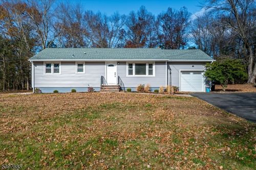 93 Highland Ave, Bridgewater, NJ, 08807-1731 | Card Image