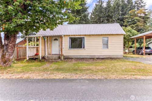 143 Smith Rd, Packwood, WA, 98361-9742 | Card Image
