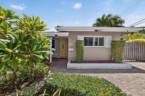 2115 Ne 15th Ave, Wilton Manors, FL, 33305-2306 | Card Image