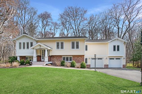 61 Ashbee Ln, Ridgefield, CT, 06877-4707 | Card Image