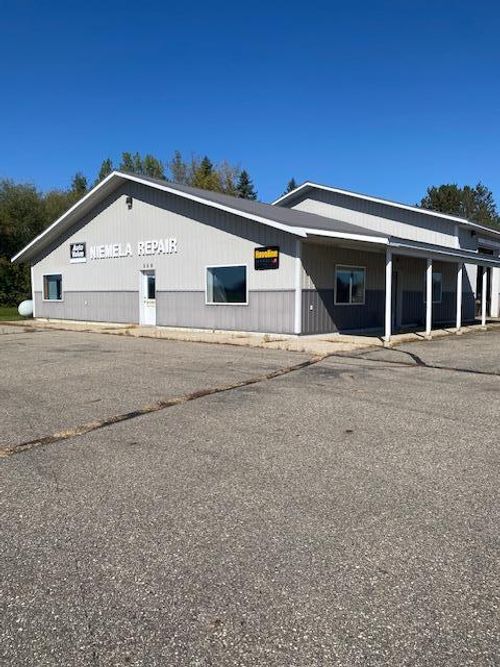 559 E Centennial 84 Dr, New York Mills, MN, 56567-4528 | Card Image