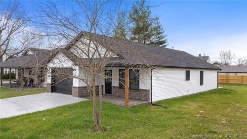633 W Cherry St, Scottsburg, IN, 47170-1223 | Card Image