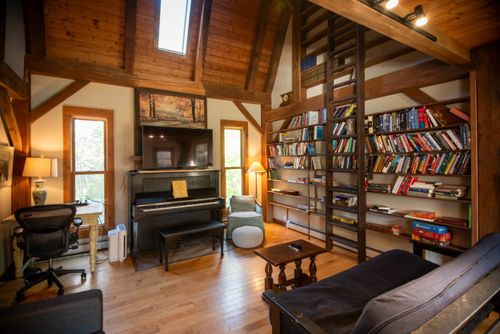 216 S End Ext, Danby, VT, 05739 | Card Image