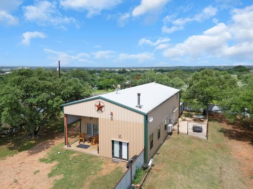 609 W Leon St, Llano, TX, 78643-1238 | Card Image