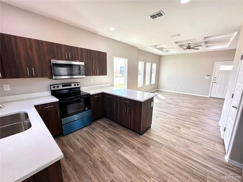2-3908 Walnut Ave, McAllen, TX, 78501 | Card Image