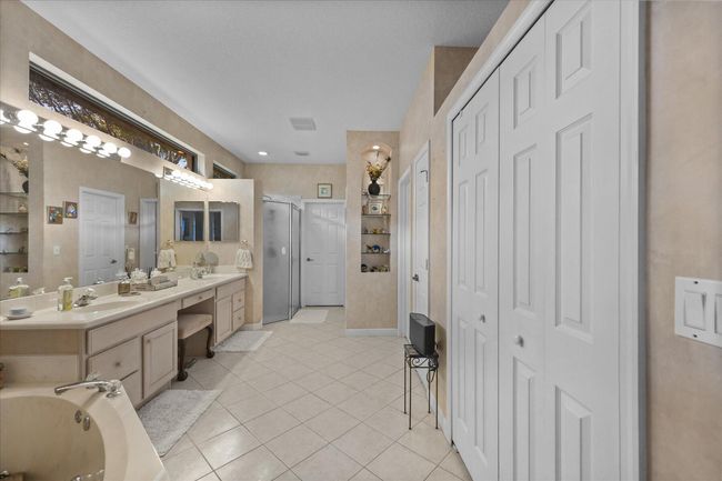 4557 Hunting Trl, House other with 5 bedrooms, 4 bathrooms and null parking in Lake Worth FL | Image 11