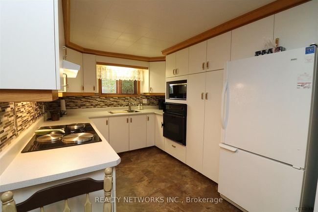 662 Edward Ave, House other with 2 bedrooms, 1 bathrooms and 2 parking in Holtyre ON | Image 20