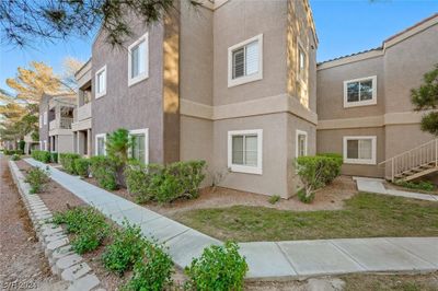 1142 - 5250 S Rainbow Boulevard, Condo with 3 bedrooms, 2 bathrooms and null parking in Las Vegas NV | Image 3