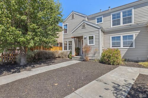 542 Horizon Way, Santa Rosa, CA, 95407-7868 | Card Image