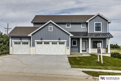 Photos of similar finished model home | Image 1