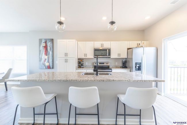 20851 R Ct, Townhouse with 3 bedrooms, 3 bathrooms and 2 parking in Elkhorn NE | Image 4