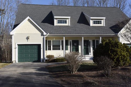 11 Royal Ln, Raymond, NH, 03077-2683 | Card Image