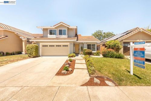 32767 Hilmar St, Union City, CA, 94587 | Card Image