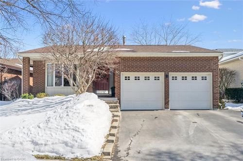 80 Old Forest Cres, Kitchener, ON, N2N2A3 | Card Image