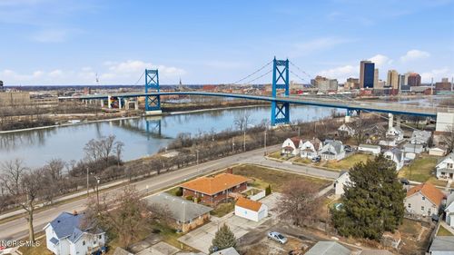 617 Miami St, Toledo, OH, 43605-2231 | Card Image