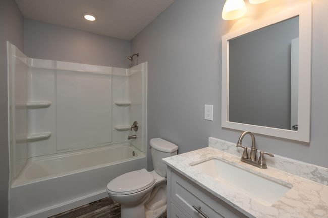 Bathroom Empty | Image 25