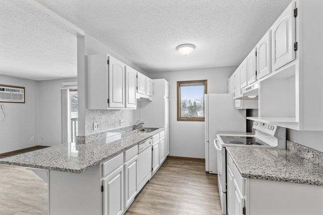 APT-102 - 3255 80 Th St E, Condo with 2 bedrooms, 2 bathrooms and null parking in Inver Grove Heights MN | Image 17