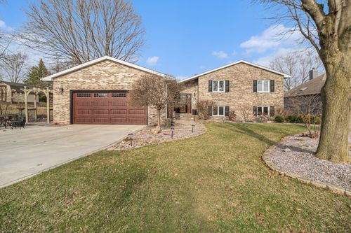 3002 Sunrise Dr, Crown Point, IN, 46307-8901 | Card Image