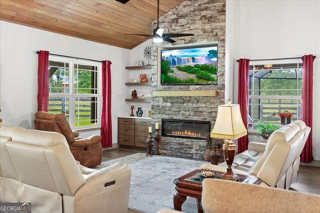 1330 Sr 110, Home with 6 bedrooms, 3 bathrooms and null parking in Waynesville GA | Image 20