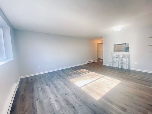 apt-14-11 Weld St, Framingham, MA, 01702-7499 | Card Image