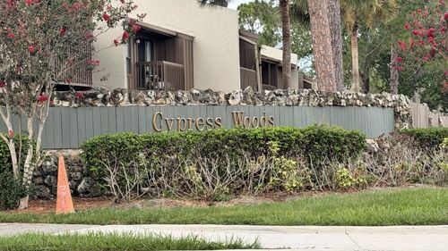 d03-5304 Indian Creek Dr, ORLANDO, FL, 32811-3714 | Card Image