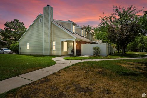 866 Brookside Ln, Centerville, UT, 84014-1471 | Card Image