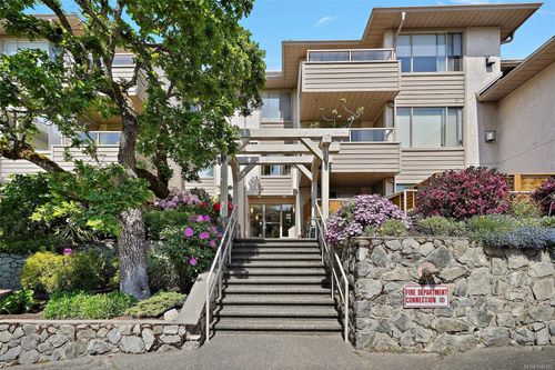 306-3400 Quadra St, Victoria, BC, V8X1G6 | Card Image