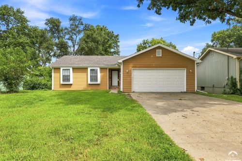 839 Elm Street, Lawrence, KS, 66044 | Card Image