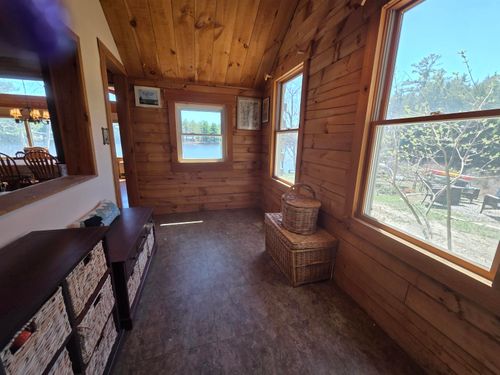 12 Beard Ln, Grafton, NH, 03240-3200 | Card Image