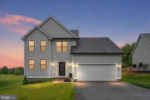103 Fairway Cir, CROSS JUNCTION, VA, 22625-2019 | Card Image