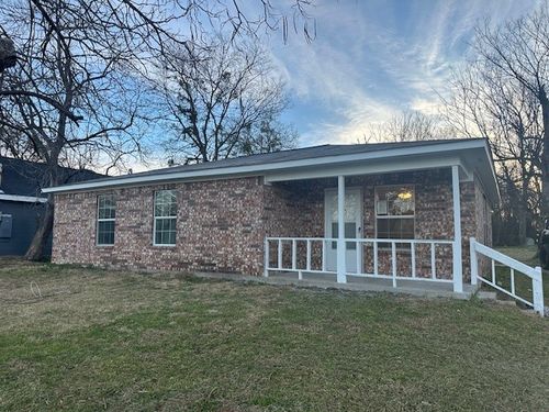 808 Park St, Commerce, TX, 75428-2124 | Card Image