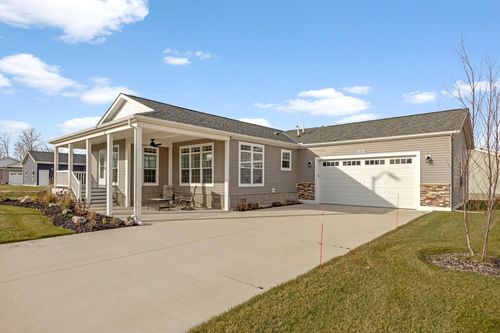 5221 Hollow Ln, Holland, MI, 49423-8202 | Card Image