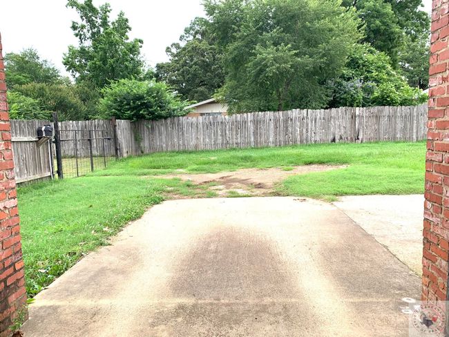 105 E Main St, House other with 2 bedrooms, 1 bathrooms and null parking in Bloomburg TX | Image 19