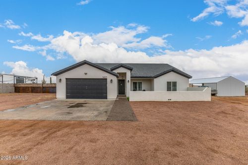 1427 E Whiteley St, Apache Junction, AZ, 85119-8988 | Card Image